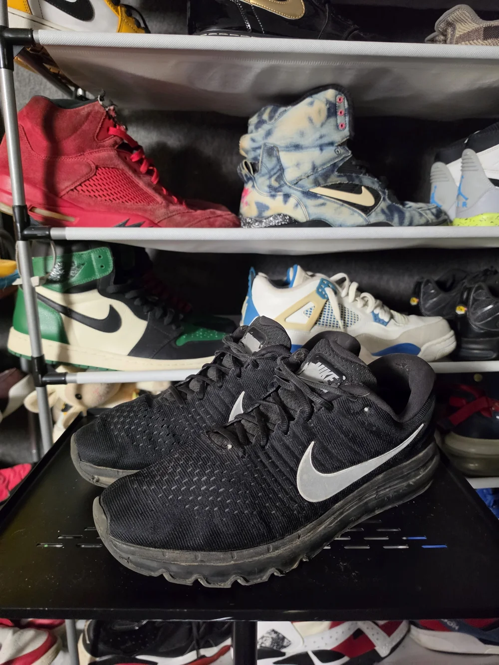 🔥 Nike Men's Air Max '17 Well Worn Sz 11 Black Running Shoes with White Swoosh
